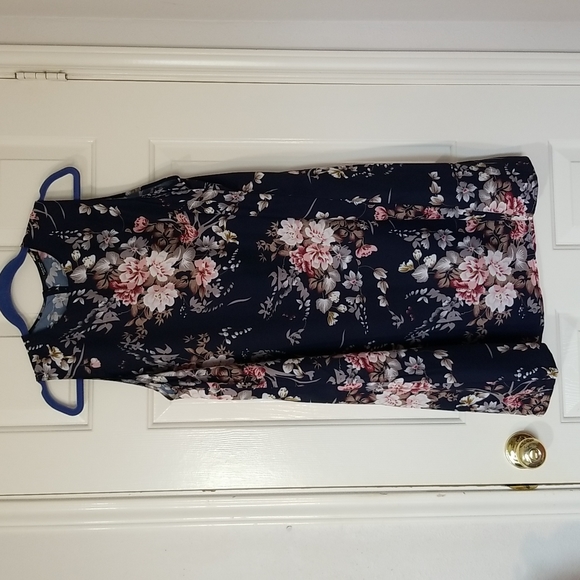 SHEIN Dresses & Skirts - SHEIN Floral Short Sleeve Dress Size 2XL